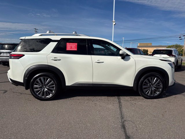 Certified 2023 Nissan Pathfinder SL w/ SL Premium Package AWD/4WD image 5