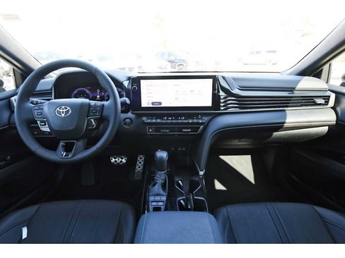 Used 2025 Toyota Camry XSE image 7