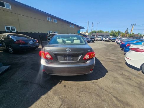 Used 2010 Toyota Corolla LE image 17