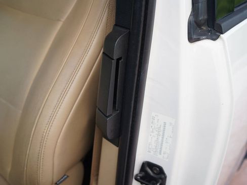 Used 2015 Ford F150 Lariat w/ Equipment Group 501A Mid AWD/4WD image 91