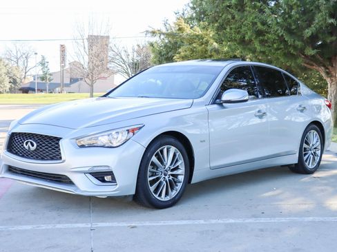 Used 2018 INFINITI Q50 Luxe image 3