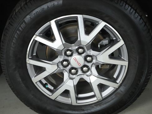 Used 2021 GMC Acadia SLT w/ Preferred Package image 40