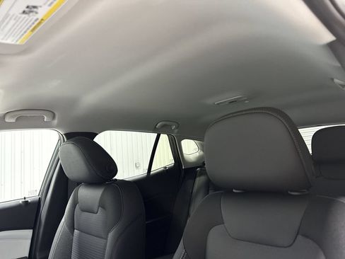 New 2026 Chevrolet Trax LT w/ LT Convenience Package FWD image 19