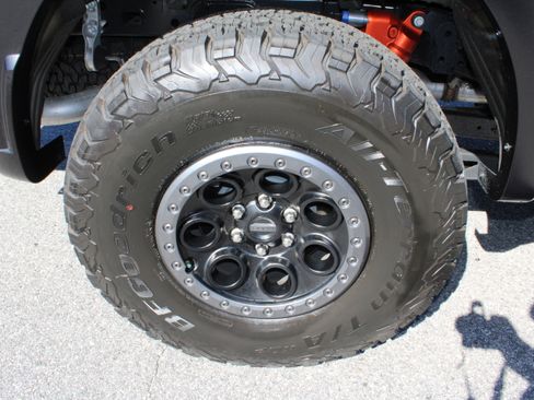 Used 2025 Ford F150 Raptor image 12