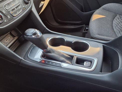 Used 2021 Chevrolet Equinox LT FWD image 10