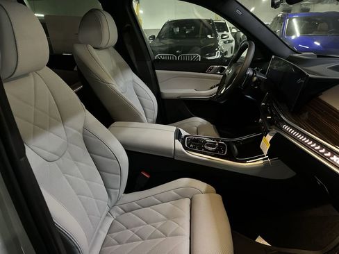 New 2026 BMW X5 xDrive50e w/ Premium Package image 25