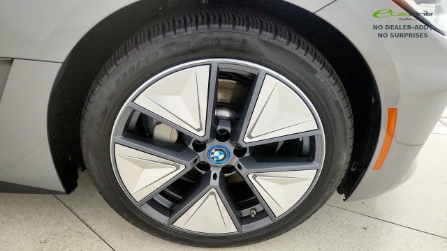 Used 2024 BMW i4 eDrive40 w/ Premium Package RWD image 91