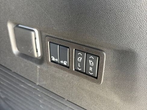 Used 2026 GMC Yukon XL Denali Ultimate AWD/4WD image 19