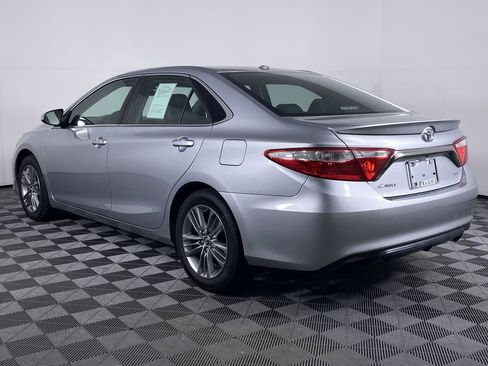 Used 2015 Toyota Camry SE image 16