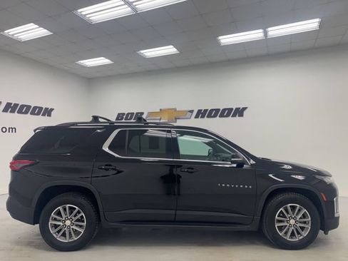 Used 2022 Chevrolet Traverse LT w/ LPO, 'HIT The Road' Package AWD/4WD image 4