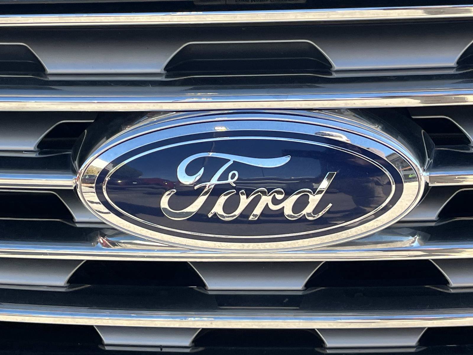 Used 2022 Ford Edge SEL AWD/4WD image 7