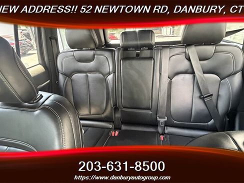 Used 2025 Jeep Grand Cherokee Limited AWD/4WD image 16
