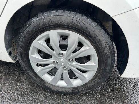 Used 2022 Hyundai Accent SE FWD image 17