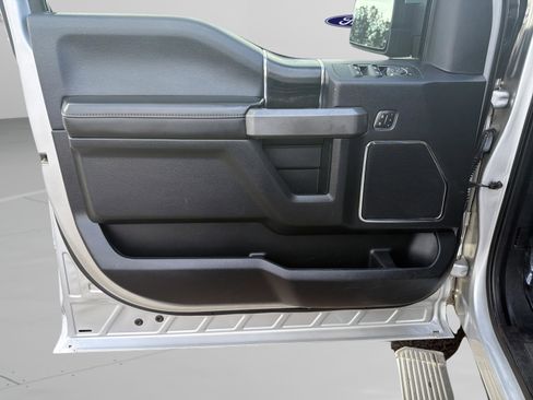 Used 2019 Ford F150 Platinum image 19