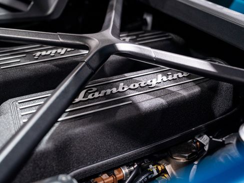 Used 2023 Lamborghini Huracan Tecnica image 40