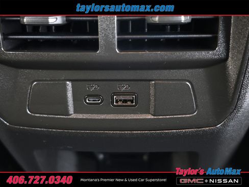 Used 2025 GMC Canyon AT4 image 30