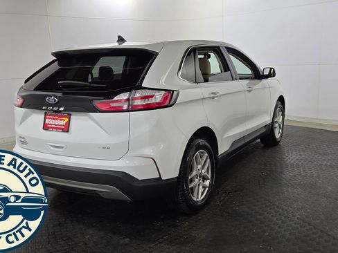 Used 2023 Ford Edge SEL image 7