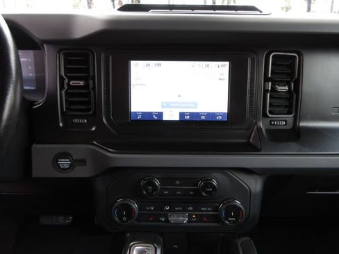 Certified 2022 Ford Bronco Big Bend w/ Sasquatch Package image 17