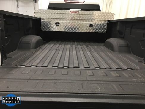 Used 2024 Chevrolet Silverado 2500 LT w/ Convenience Package image 19