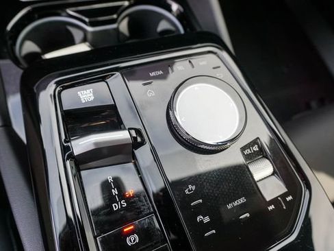 Used 2024 BMW 530i w/ Premium Package RWD image 17