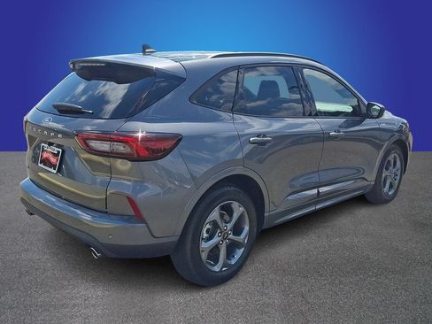 Used 2023 Ford Escape ST-Line w/ Tech Pack #1 FWD image 4