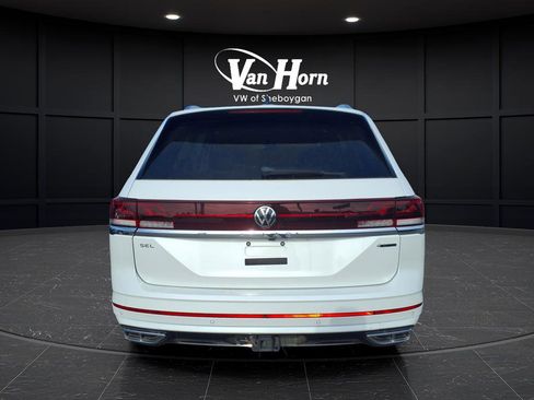 Used 2024 Volkswagen Atlas SEL Premium R-Line image 4