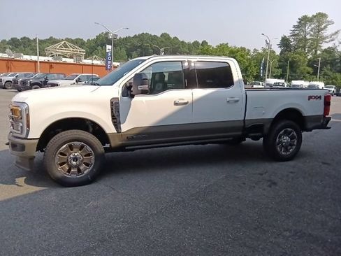 New 2026 Ford F250 King Ranch w/ FX4 Off-Road Package AWD/4WD image 6