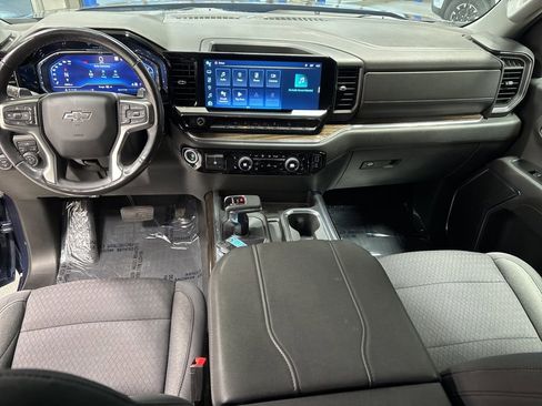 Used 2023 Chevrolet Silverado 1500 RST image 9