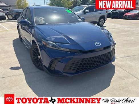 Used 2026 Toyota Camry SE FWD image 1