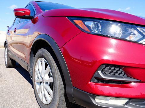 Used 2022 Nissan Rogue Sport SV w/ Technology Package image 24