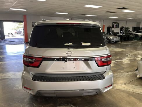 Used 2021 Nissan Armada SV image 4