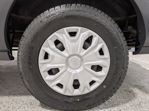 Used 2018 Ford Transit 350 XLT image 10