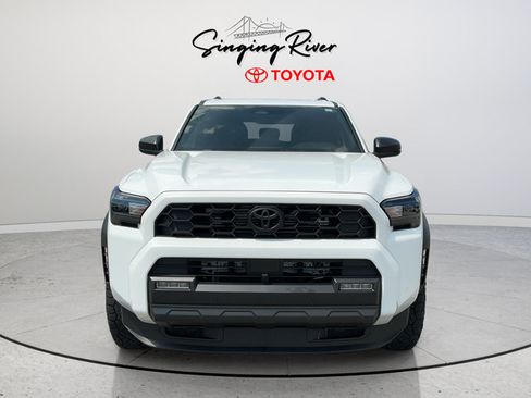 Used 2025 Toyota 4Runner TRD Off-Road AWD/4WD image 2