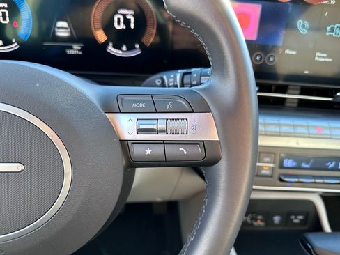 Used 2025 Hyundai Kona SEL image 14