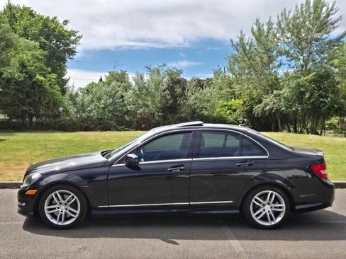 Used 2013 Mercedes-Benz C 300 4MATIC Sedan image 8
