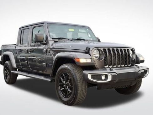 Used 2021 Jeep Gladiator Sport image 1