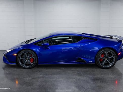 Used 2023 Lamborghini Huracan Tecnica image 7