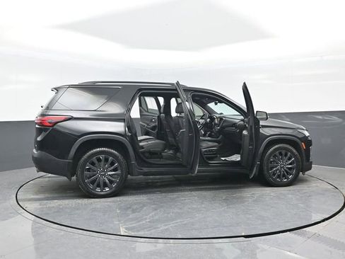 Used 2022 Chevrolet Traverse RS image 20