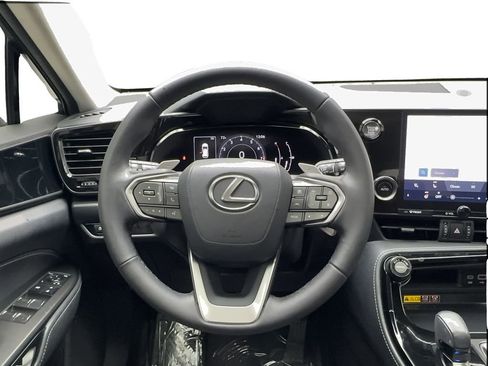 Used 2025 Lexus NX 250 FWD w/ Cold Area Package image 32