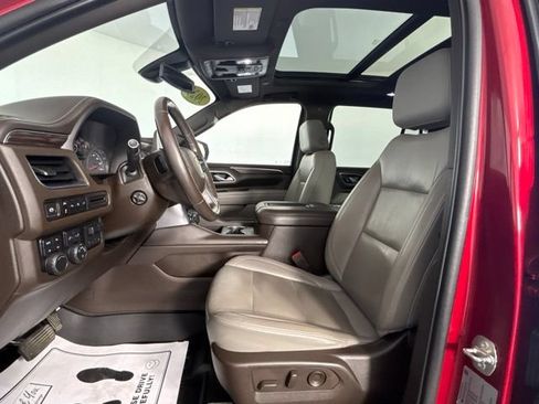 Used 2021 Chevrolet Tahoe LT w/ LT Signature Package AWD/4WD image 2