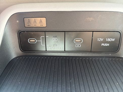 Used 2025 Hyundai Kona SEL AWD/4WD image 28
