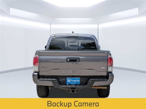 Used 2021 Toyota Tacoma TRD Off-Road w/ Technology Package AWD/4WD image 5