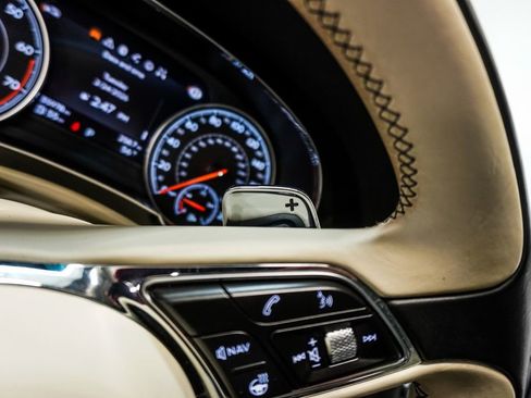Used 2020 Bentley Bentayga Speed image 18