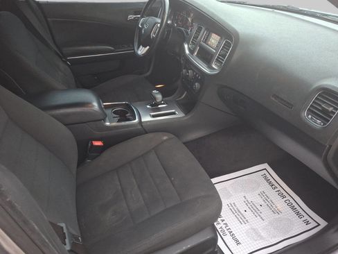 Used 2014 Dodge Charger SE w/ Connectivity Group image 12