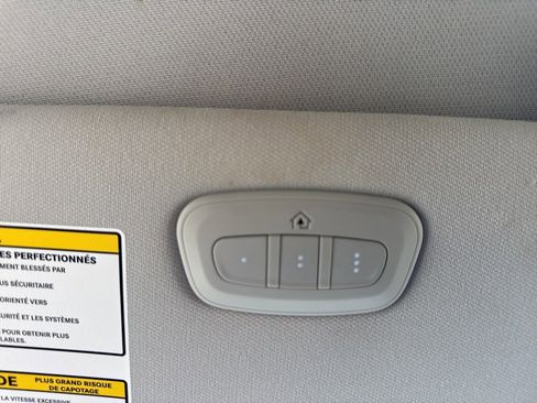 Used 2021 Jeep Cherokee Latitude Lux w/ Comfort/Convenience Group image 7