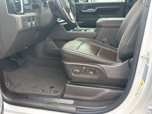 Used 2024 GMC Sierra 2500 Denali w/ Denali Reserve Package image 9