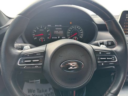 Used 2018 Kia Stinger GT2 image 18