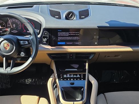 Certified 2025 Porsche Cayenne Base image 22