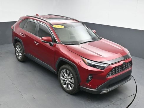 Used 2022 Toyota RAV4 Limited FWD image 12