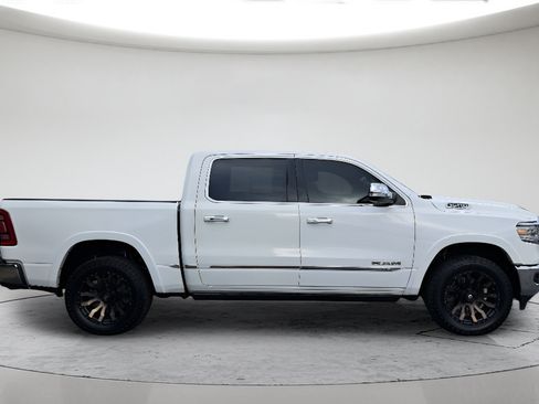 Used 2022 RAM 1500 Limited AWD/4WD image 2